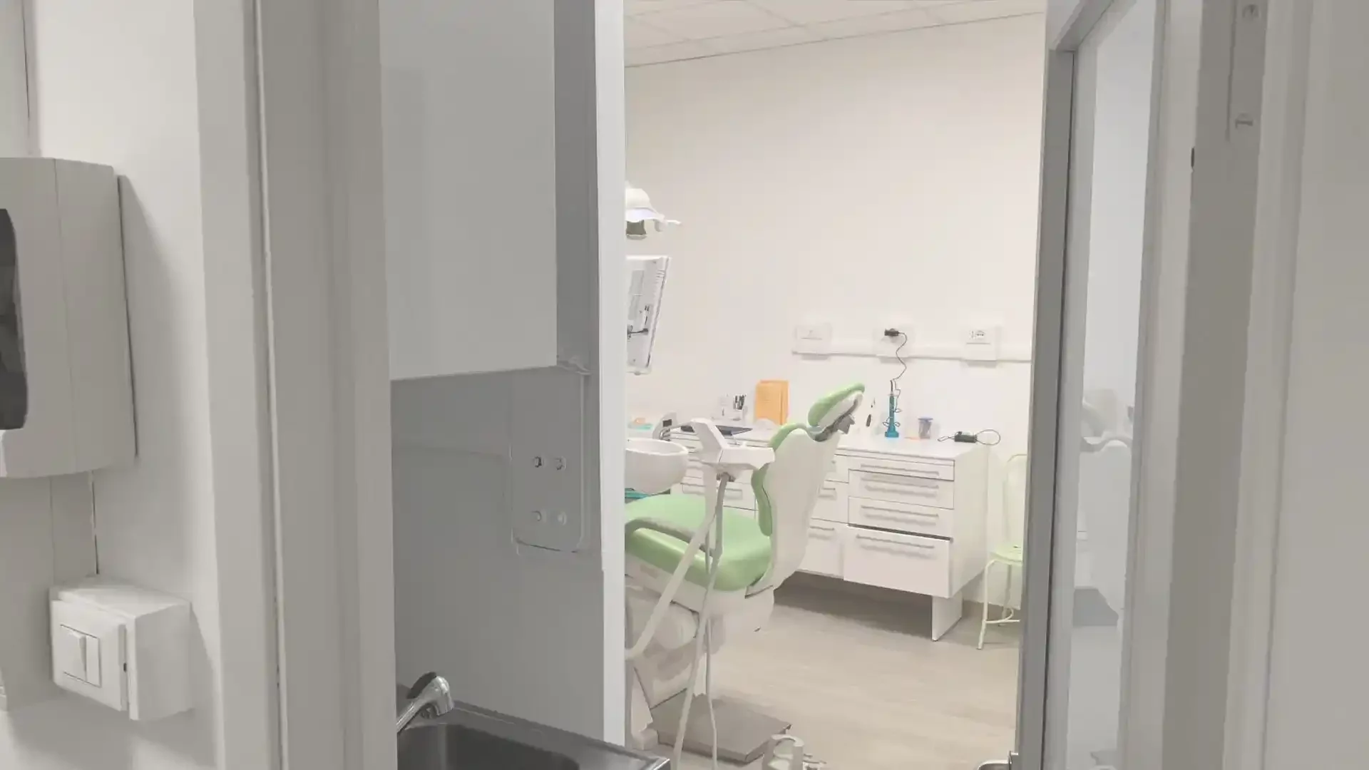 centro-dentistico-sala-centro-odontoiatrico-dentistico-galli-cremona