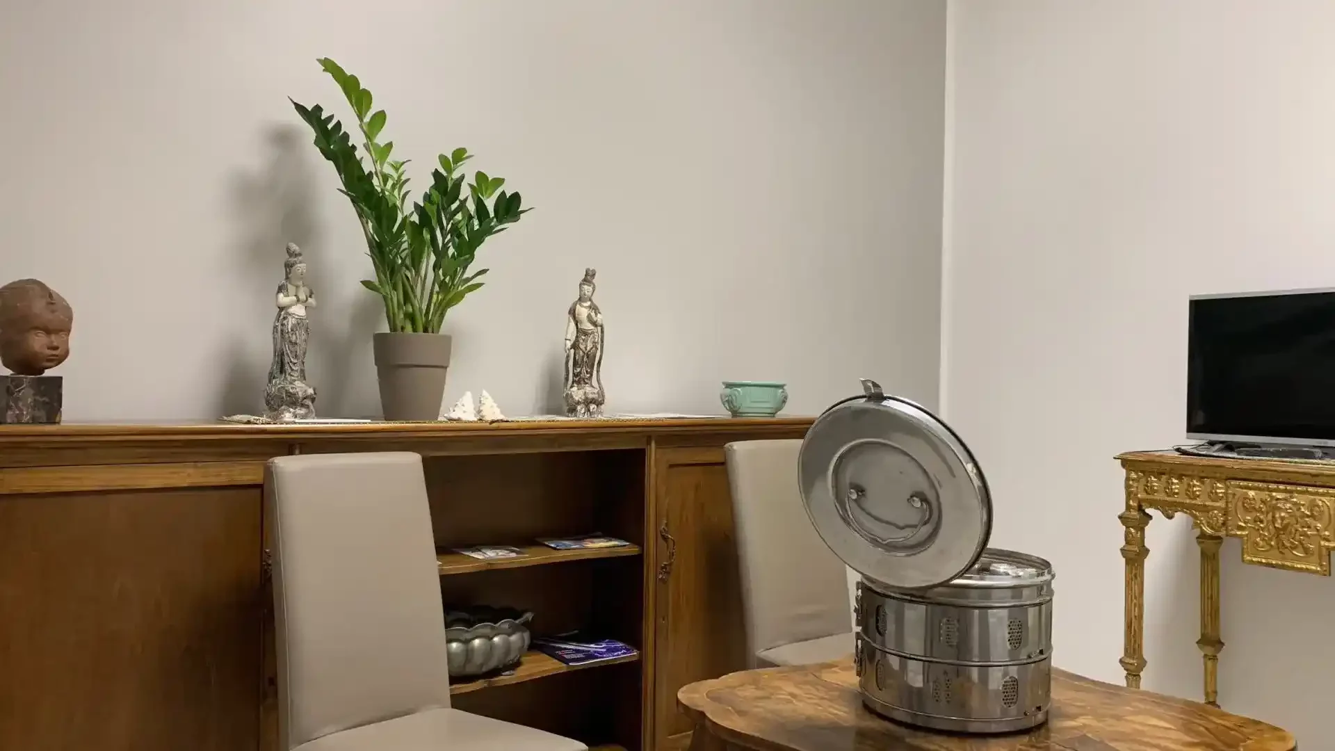 sala-attesa-accogliente-vintage-studio-galli-cremona